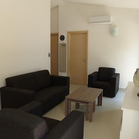 Chic Apartment In Parghelia Italy Exterior foto